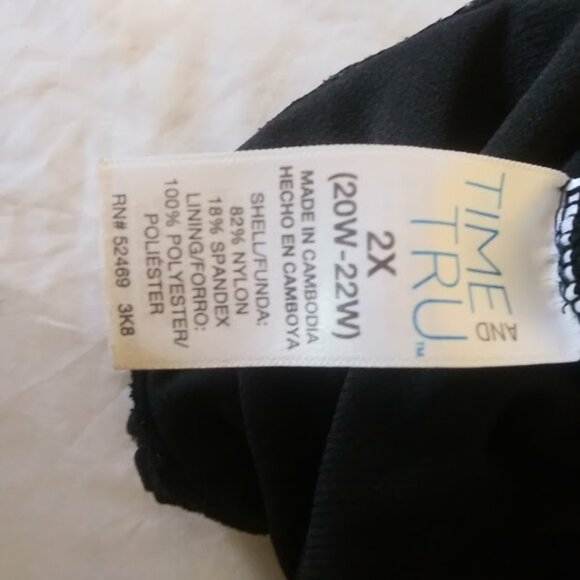 Time and True women's size 2X (20W-22W) black swimsuit - Picture 10 of 12
